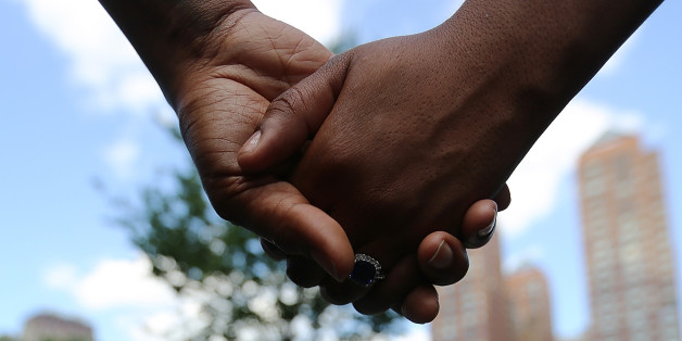 Eine Partei in Kenia will Ausländer, die Homosexualität leben, steinigen lassen