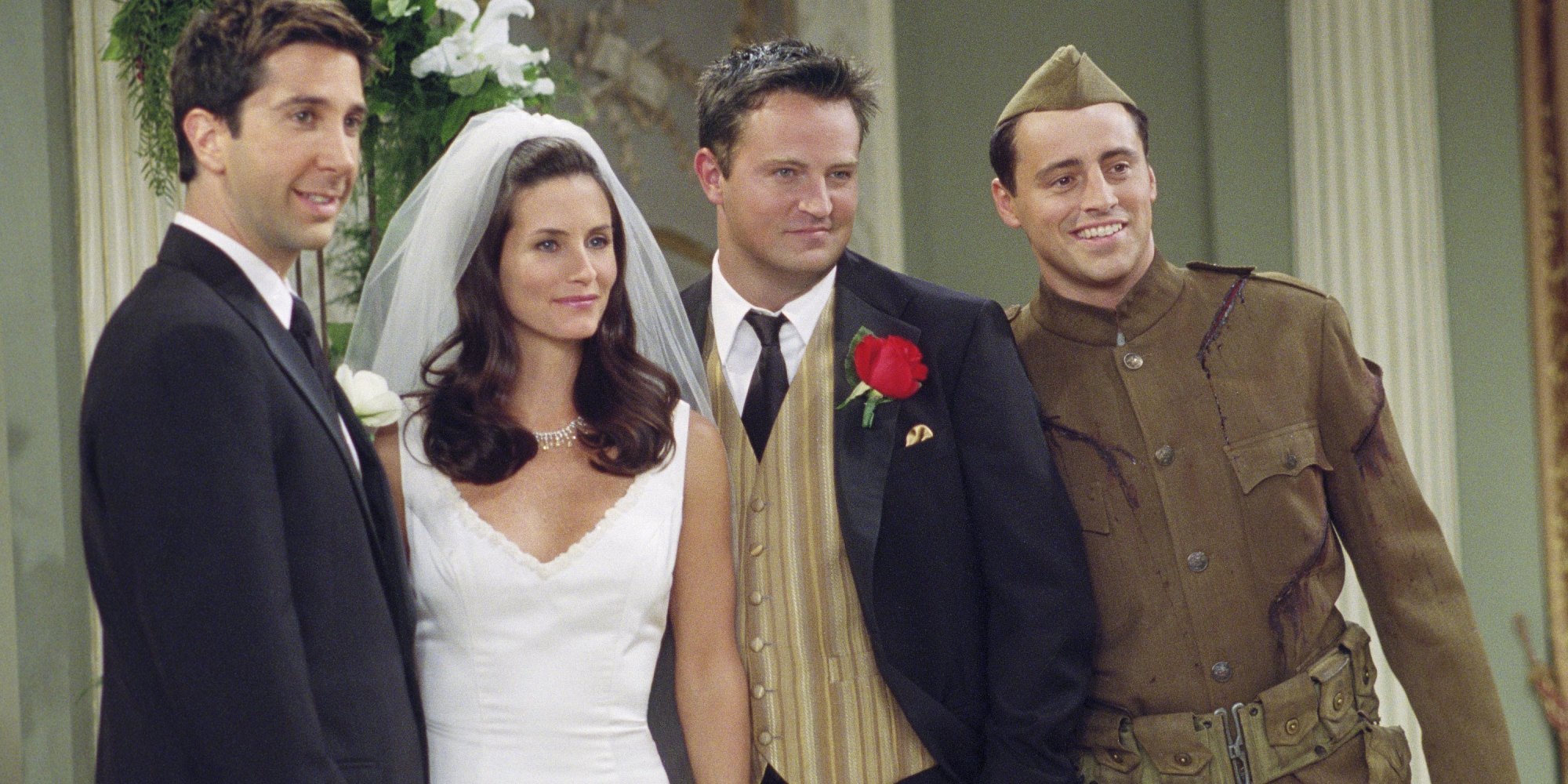 5 Plot Holes You Never Noticed In Friends Even If Re The 5 Plot Holes You Never Noticed In Friends Even If Re The Biggest Fan Huffpost