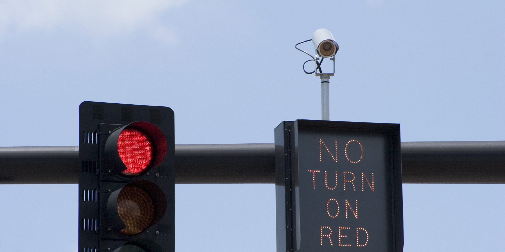 do all traffic lights have cameras