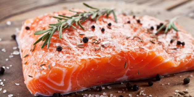 Zuchtlachs aus dem Supermarkt hält gesundheitsgefährdende Stoffe