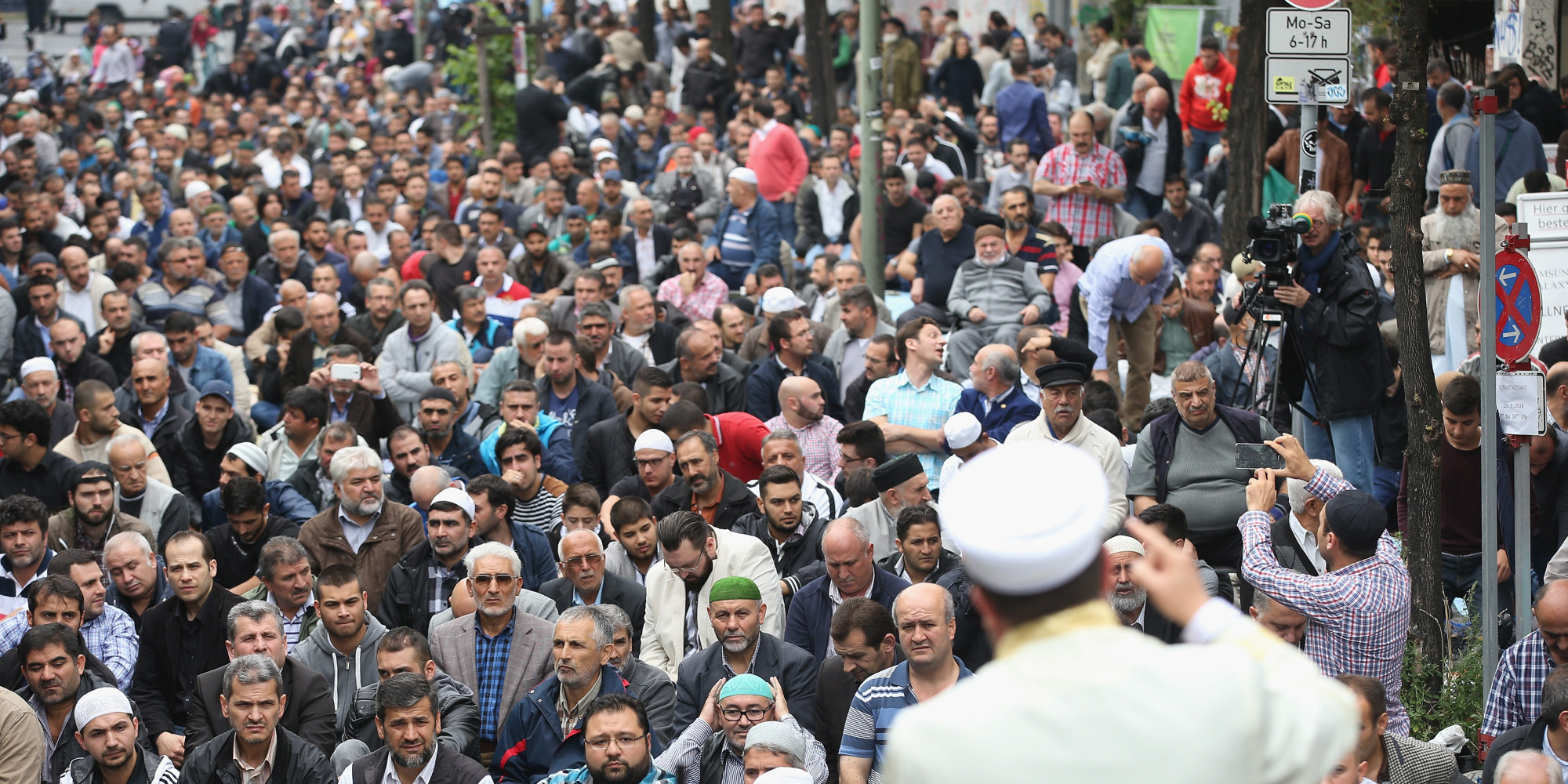 German Muslims Turn Out In Force For Nationwide Protest Against Islamic german-muslims-turn-out-in-force-for-nationwide-protest-against-islamic