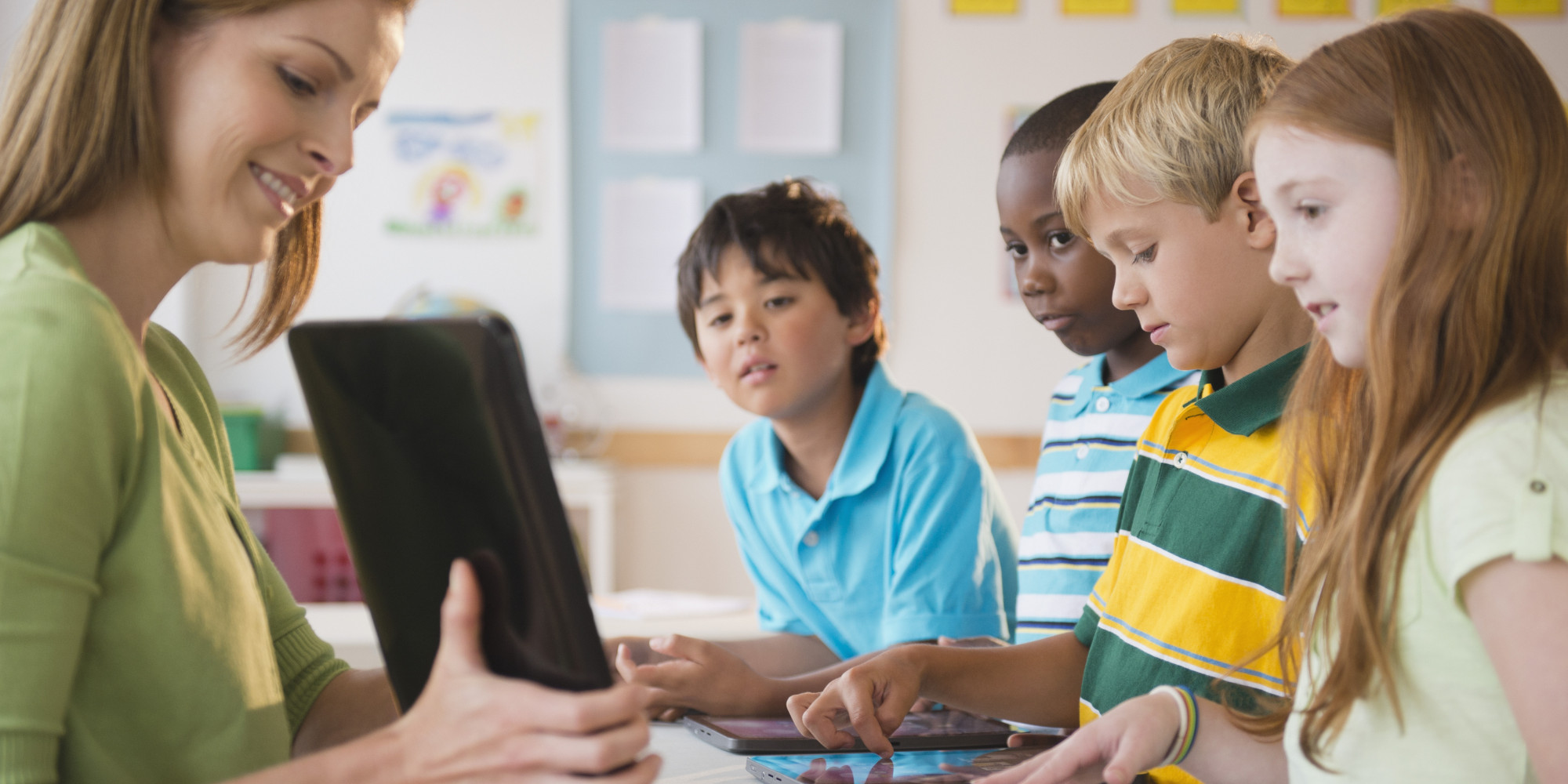 Why We Need To Embrace Technology In The Classroom Right Now Huffpost 