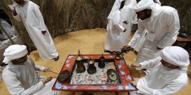 Comment Appelle T On Les Habitants Des Emirats Arabe Unis Emirats arabes unis: Abaya, chameaux, fauconnerie ou comment perpétuer