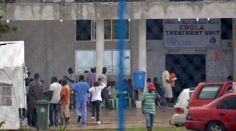 entrée de la clinique island à monrovia