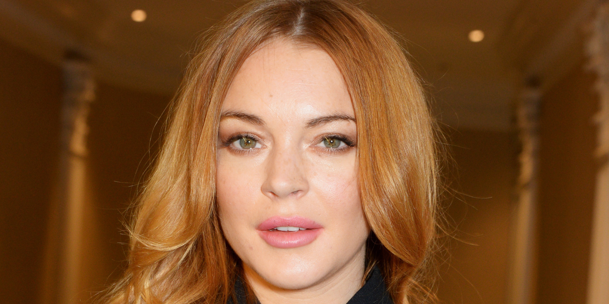 Lindsay Lohan Snaps A Topless Selfie In Her Dressing Room Huffpost 3478