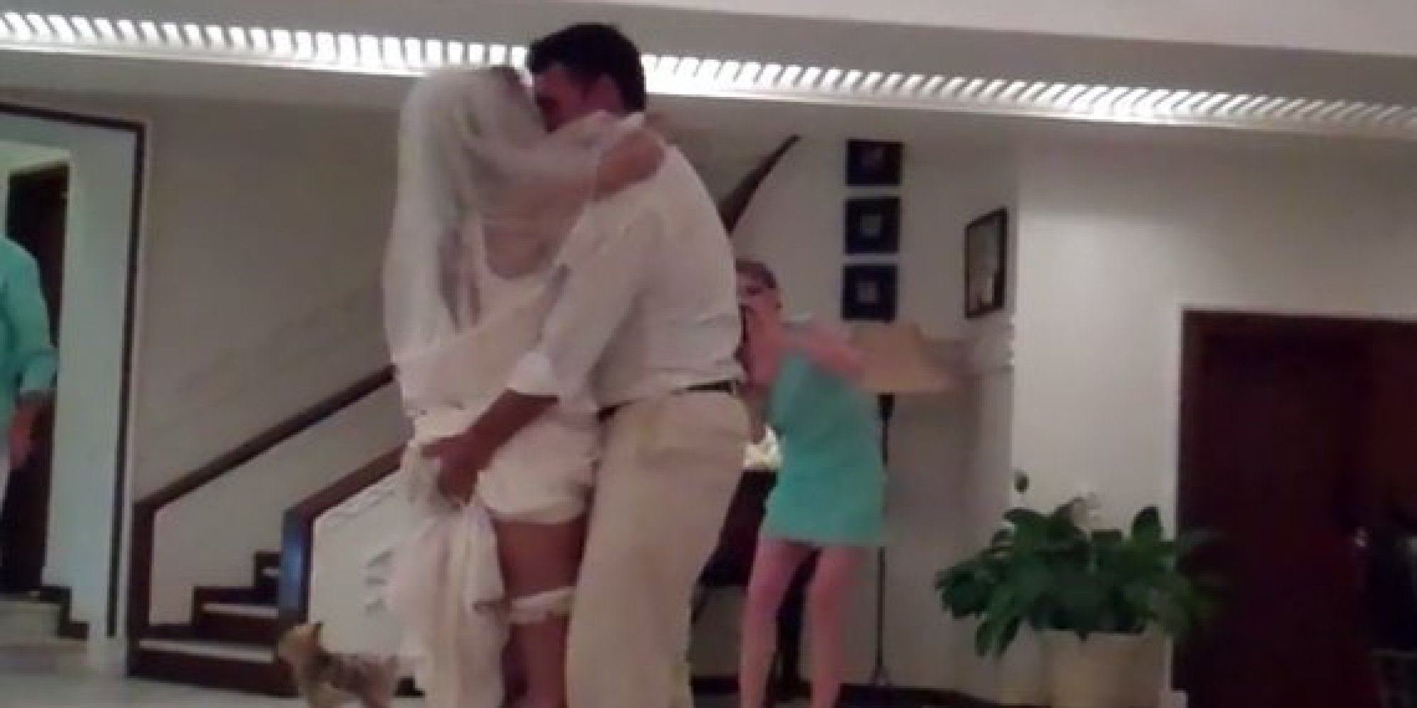 The Top 11 Hilarious Wedding Moments Caught on Film HuffPost