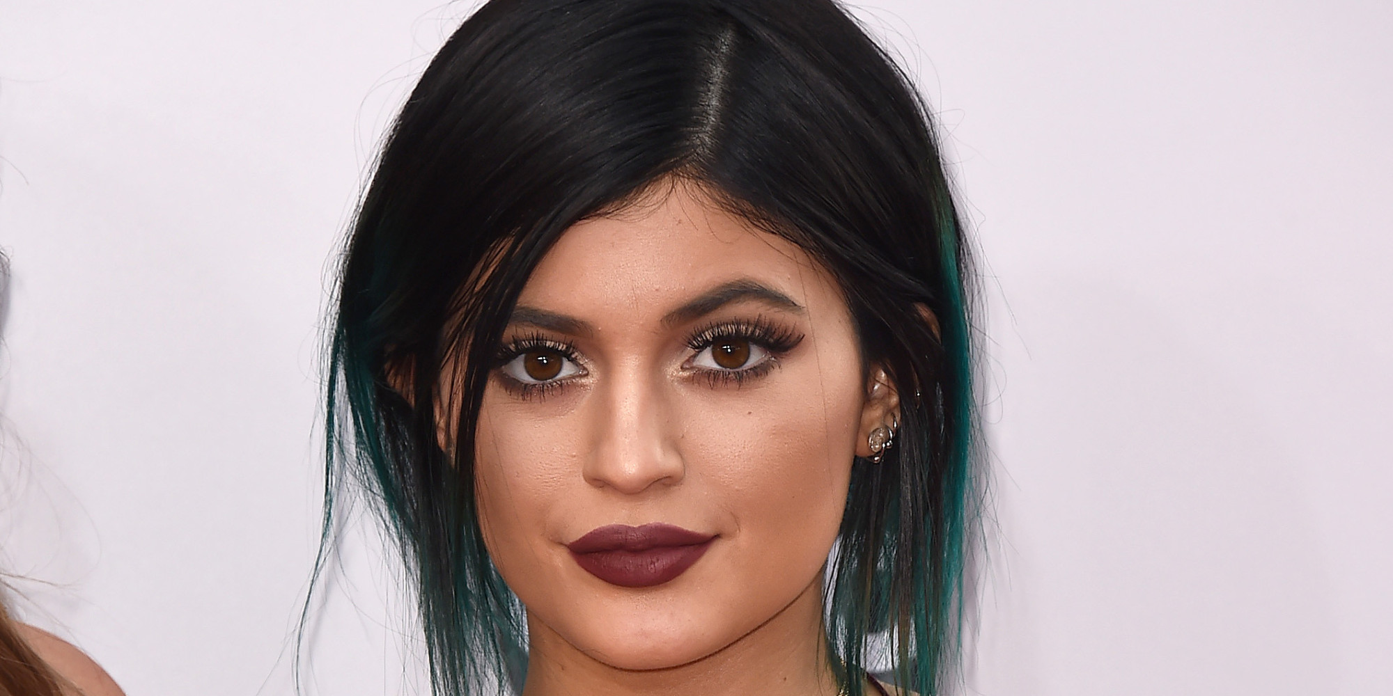 Kylie Jenner Addresses Pregnancy And Marriage Rumors In One Tweet Huffpost 