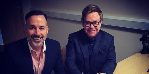 Elton John poste des photos de son mariage avec David Furnish sur Instagram