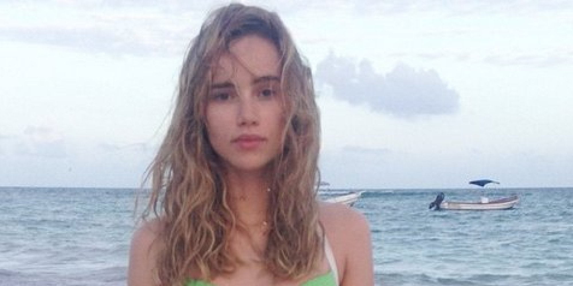 Suki Waterhouse Shares Bikini Snapshots On Instagram Huffpost 