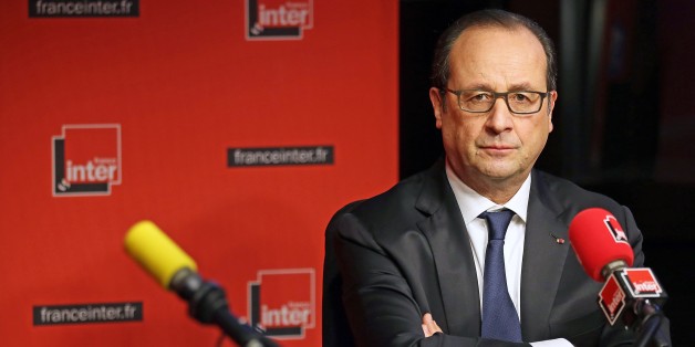 French President Francois Hollande prepares to answer journalists' questions during a live interview on French radio station France Inter on January 5, 2015 in Paris. AFP PHOTO / POOL / REMY DE LA MAUVINIERE (Photo credit should read REMY DE LA MAUVINIERE/AFP/Getty Images)