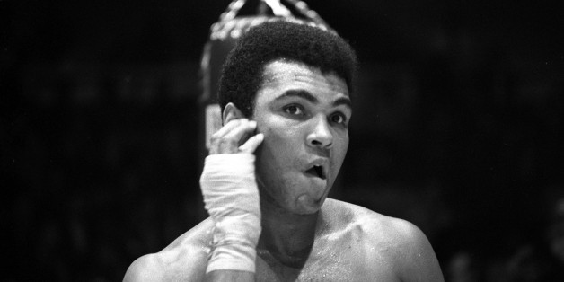 NEW YORK - DECEMBER 07: Heavyweight boxer Muhammad Ali trains for his fight against Oscar Bonavena on December 7, 1970 in New York, U.S.A. (Photo by Anwar Hussein/Getty Images)