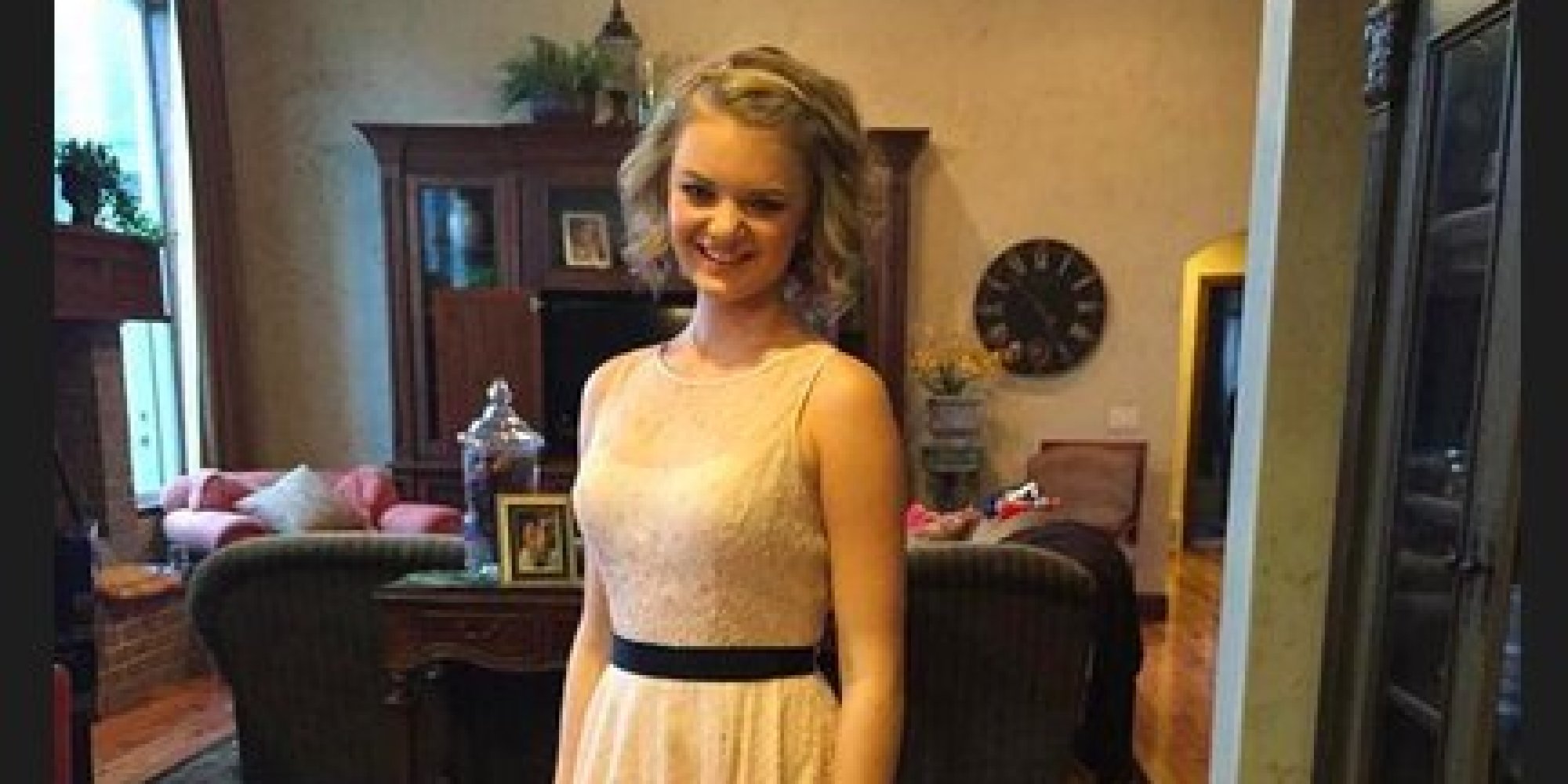 banned-teen-girls-dancing