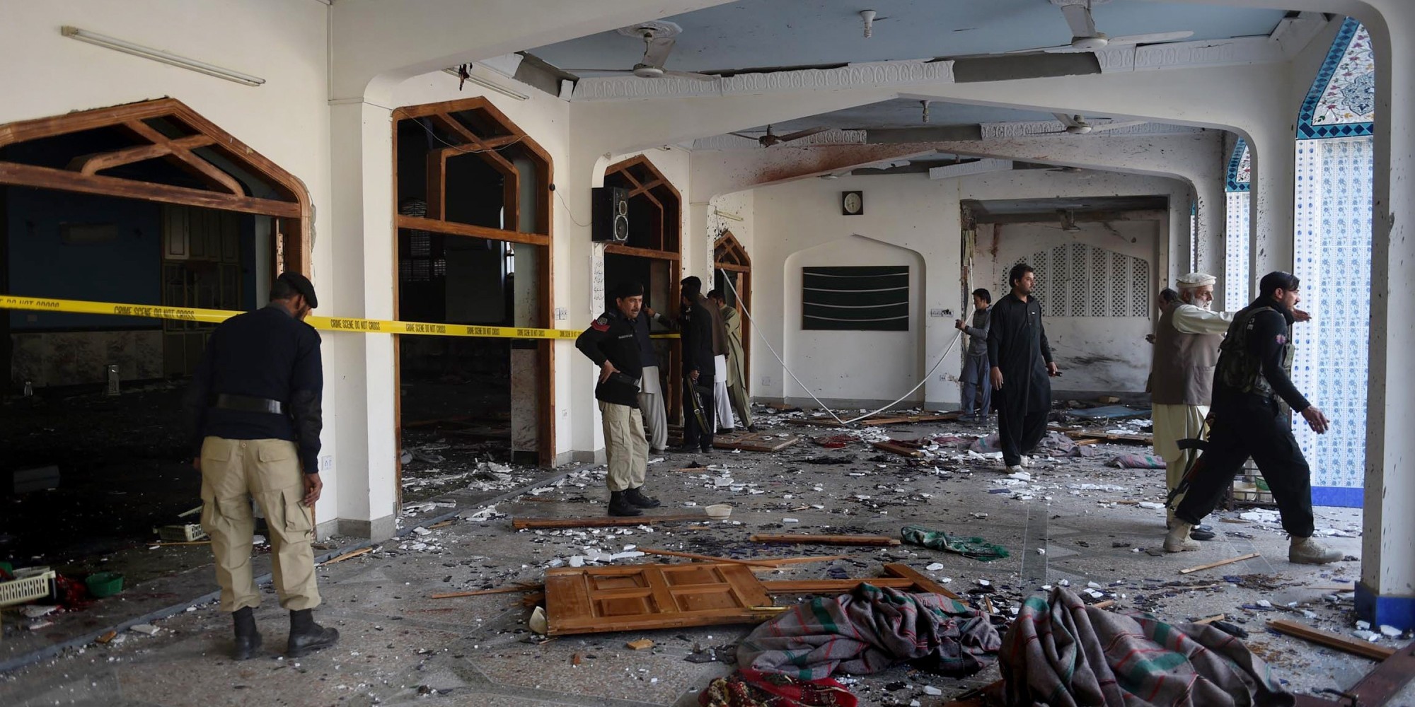 Gunmen Attack Shi'ite Mosque In Peshawar, Pakistan | HuffPost