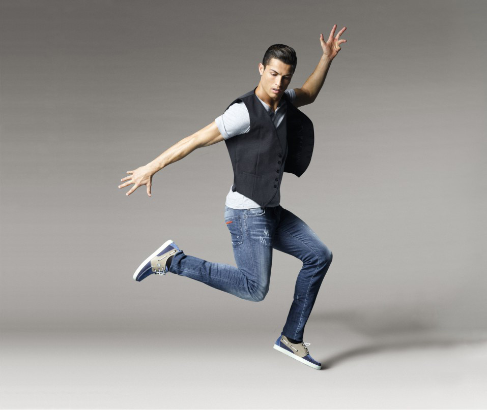 Mode Cristiano Ronaldo lance sa première collection de chaussures Le Huffington Post