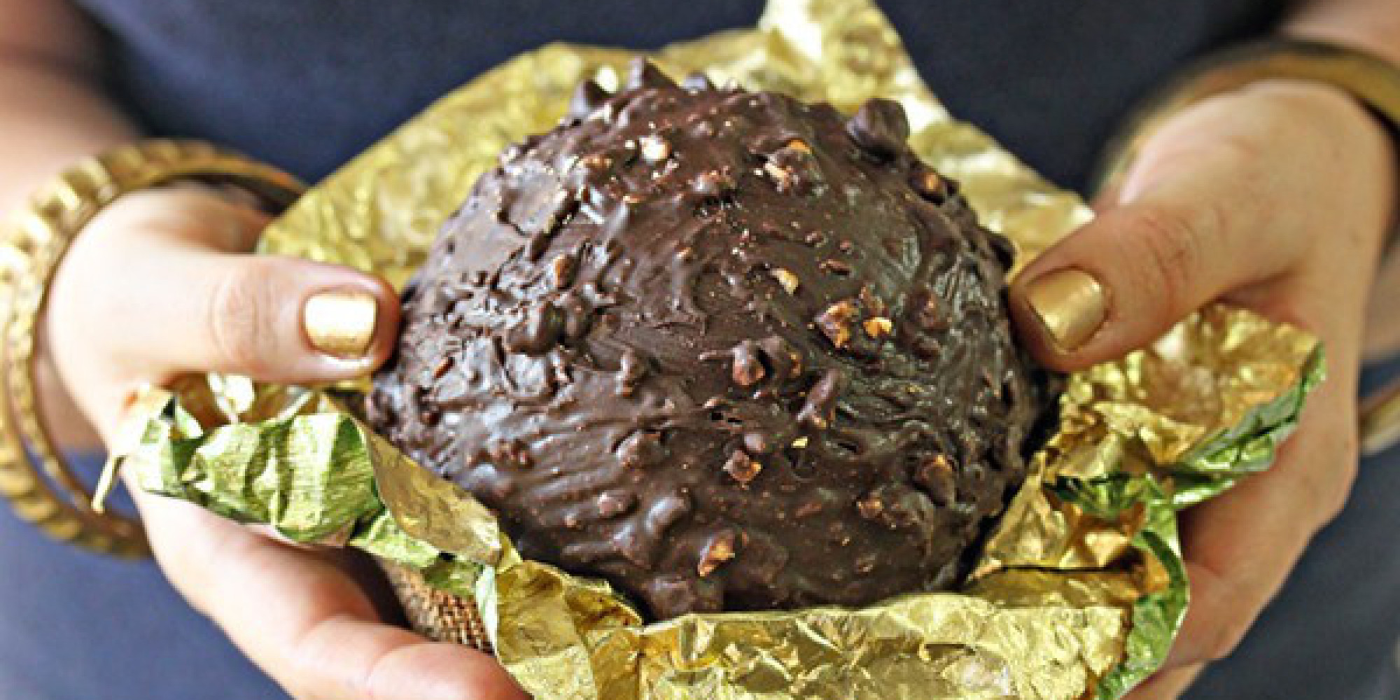 Giant Ferrero Rocher Is The Dessert Your Life Has Been Giant Ferrero Rocher Is The Dessert Your Life Has Been
