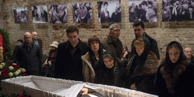 Boris Nemtsov enterré à Moscou, des personnalités européennes empêchées de se rendre aux obsèques