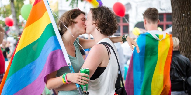 Zwei Teilnehmerinnen einer Gay-Parade in Slowenien 2014