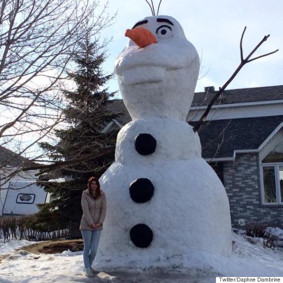 Giant Snowman Of Olaf From 'Frozen' Stuns Community Outside Montreal ...