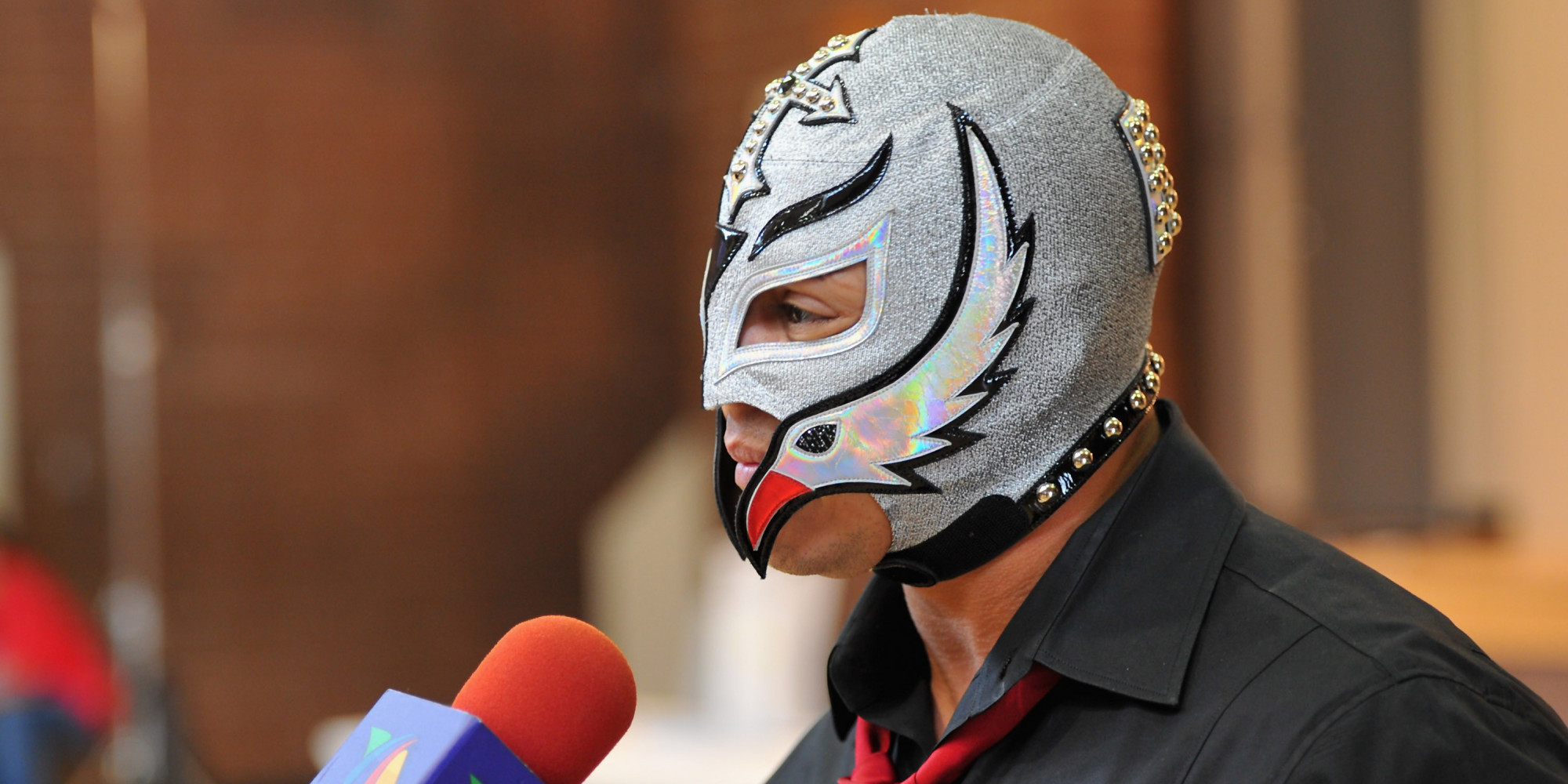 Rey Mysterio abatido por la muerte del Hijo del Perro Aguayo; Tendrá que declarar HuffPost Rey Mysterio abatido por la muerte del Hijo del Perro Aguayo; Tendrá que declarar HuffPost