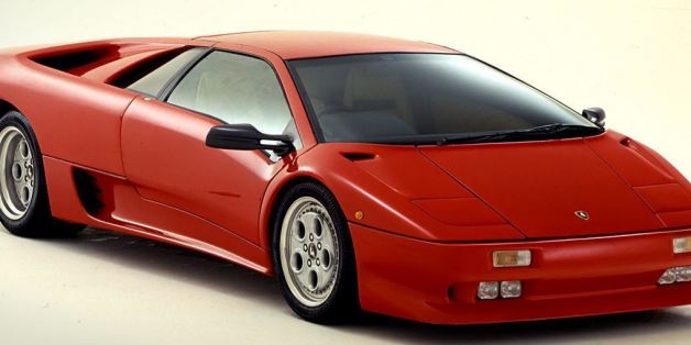 Le Lamborghini Diablo, lancée en 1990.