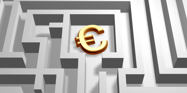 euro in labyrinth