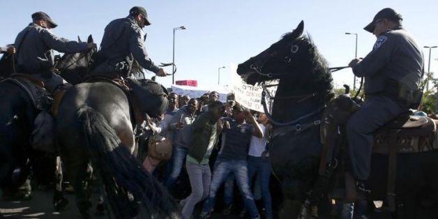 Affrontements dans le centre de Jérusalem entre policiers et Israéliens d'origine éthiopienne, le 30 avril 2015.
