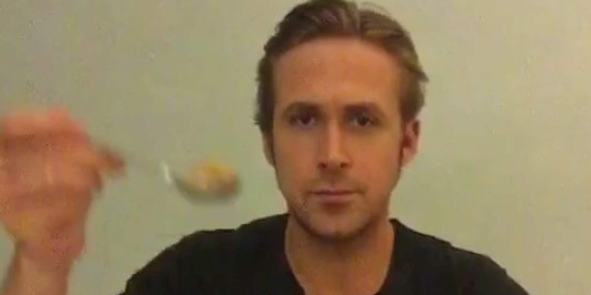 Ryan Gosling Eats His Cereal As A Touching Tribute To Memes Creator Huffpost 4104