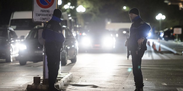 Swiss police secure the area next to the Beau-Rivage Palace hotel during Iran nuclear talks in Lausanne, Switzerland, early on April 1, 2015. Russia and Iran claimed a breakthrough in talks on a framework deal cutting back Tehran's nuclear programme, but the US denied everything had been agreed as discussions were due to resume. AFP PHOTO / FABRICE COFFRINI (Photo credit should read FABRICE COFFRINI/AFP/Getty Images)