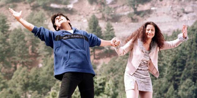 GULMARG, INDIA: Indian actors Amir Khan (L) and Monisha Querrilla perform a dance sequence during the filming of the movie 'Mann' in the city of Gulmarg in India's troubled province of Kashmir 06 April 1999. This is the fourth movie to be shot by India's 'Bollywood' film industry in Kashmir in 1999 after a long absence from the area due to unrest which has claimed more than 24,000 lives since Moslem separatists launched an anti-Indian rebellion in 1989. AFP PHOTO/TAUSEEF MUSTAFA (Photo credit