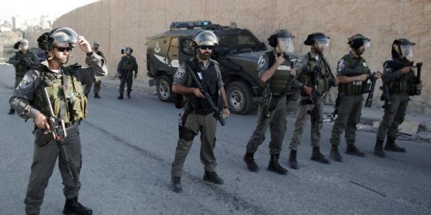 Des forces de sécurité israéliennes dans un quartier de Jérusalem-est, le 6 mai 2015