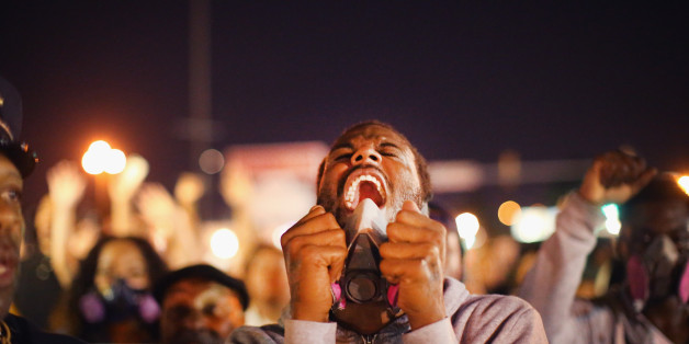 Proteste nach dem Tod eines jungen Schwarzen in Ferguson, Missouri