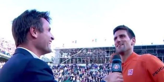 VIDÉO. Novak Djokovic chambre Fabrice Santoro devant tout le public du court Philippe-Chatrier