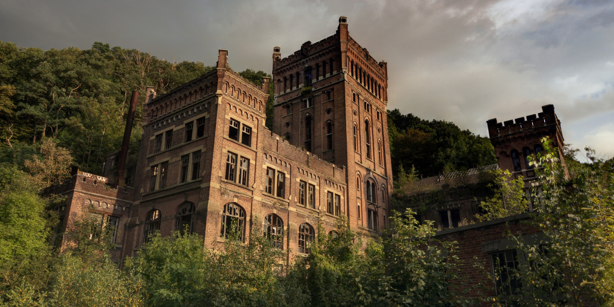 abandoned castle in arkansas