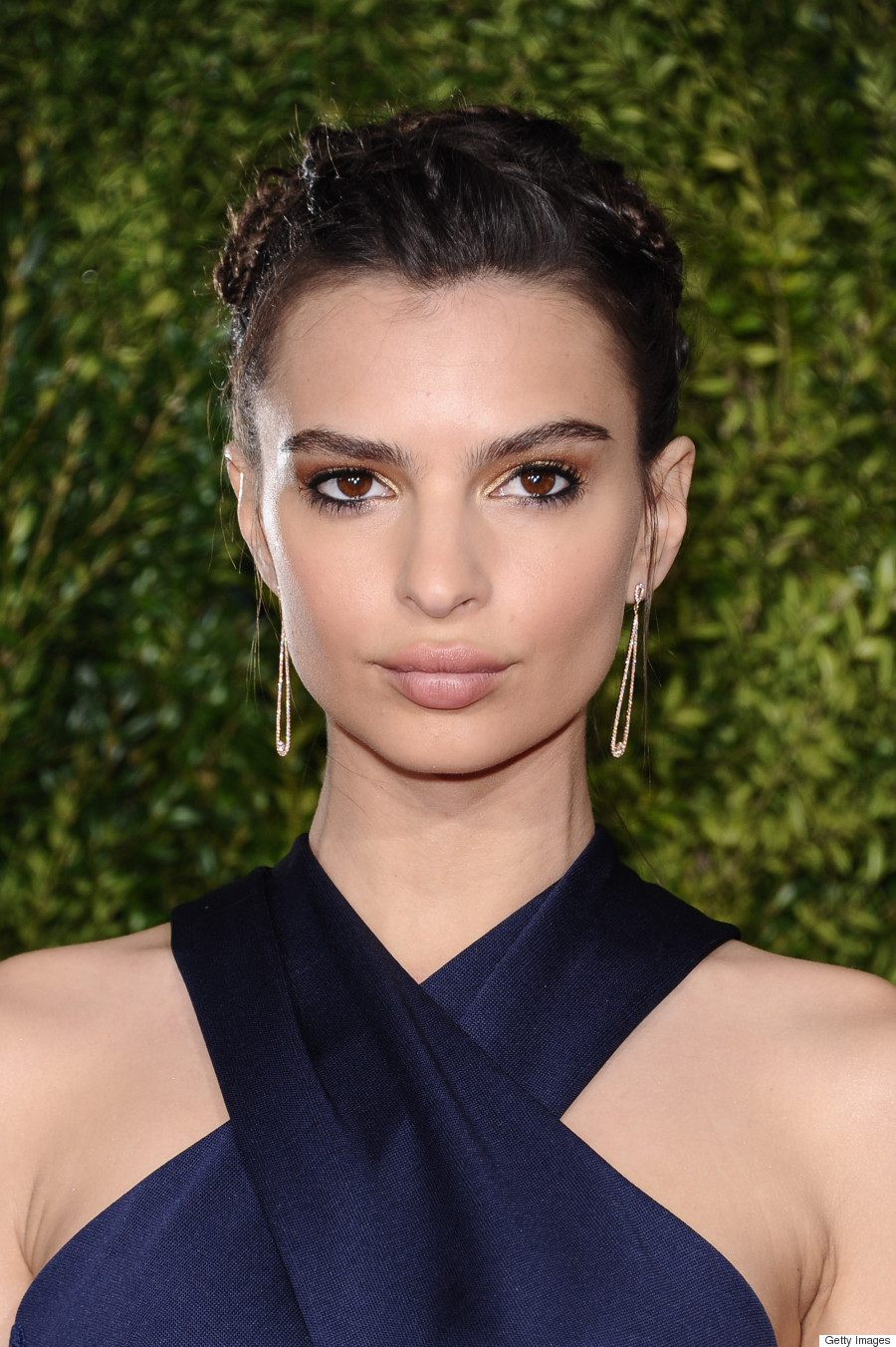 Emily Ratajkowski's 2015 Tony Awards Dress Brings On The Glamour