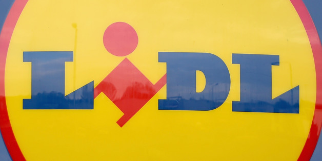 GLASGOW, SCOTLAND - OCTOBER 29: A general view of a Lidl supermarket on October 29, 2014 in Glasgow,Scotland. Discount stores continue to increase their popularity, as Britains biggest supermarkets are challenged by the discounters taking customers. (Photo by Jeff J Mitchell/Getty Images)