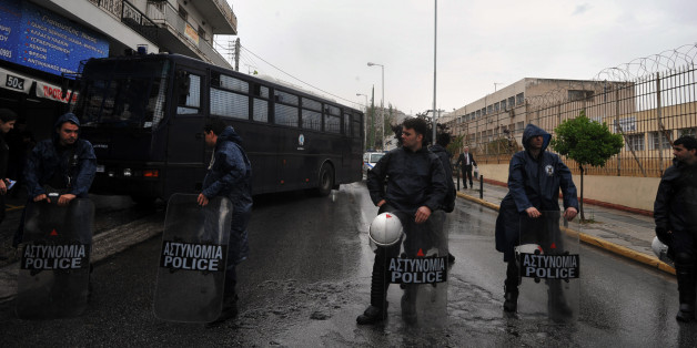 Μέλη της ΚΕΕΡΦΑ σε αντιφασιστικό συλλαλητήριο στον Κορυδαλλό