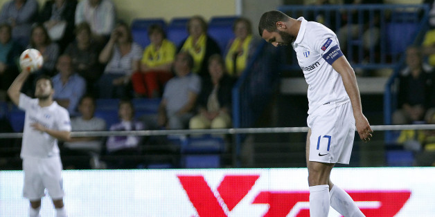 Zurich's Yassine Chikhaoui reacts after failing to score against Villarreal during the Europa League, group A soccer match between Villarreal and Zurich, at the Madrigal stadium in Villarreal, Spain, Thursday, Oct. 23, 2014. (AP Photo/Alberto Saiz)