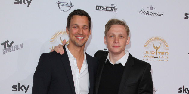 Florian David Fitz und Matthias Schweighoeferbei der Publikumsfilmpreisverleihung von CINEMA und TV SPIELFILM der Verleihung des JUPITER AWARD 2012 im Cafe MOSKAU in Berlin. Copyright: Hubert Burda MediaDatum: 29.03.2012