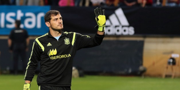 Spain's goalkeeper Iker Casillas greets the crowd before the friendly football match Spain vs Costa Rica at the Reino de Leon stadium in Leon on June 11, 2015. AFP PHOTO/ CESAR MANSO (Photo credit should read CESAR MANSO/AFP/Getty Images)