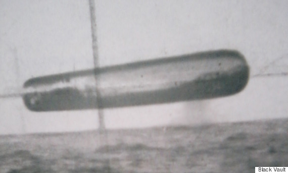 Bizarre 'Airship' UFO Pictures Caught By US Navy Submarine In The 1970s ...