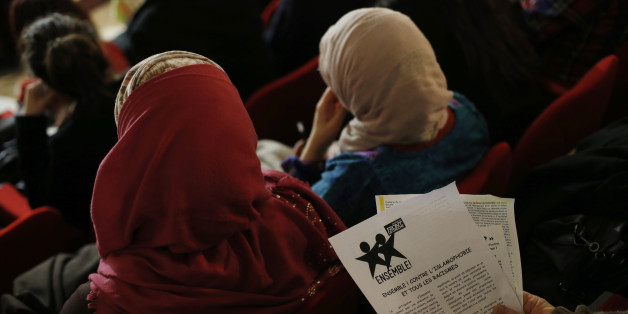 Un flyer du Front de gauche contre les actes islamophobes lors d'une réunion à Saint-Denis en mars 2015.
