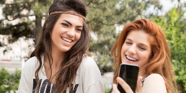 Frauen Die Ständig Selfies Posten