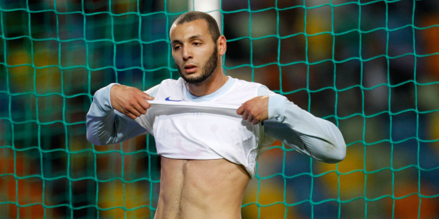 Zurich's Yassine Chikhaoui, from Tunisia, reacts after missing a chance to score during their Europa League group D, soccer match with Sporting Thursday, Dec. 1 2011, at Sporting's Alvalade stadium. (AP Photo/Armando Franca)
