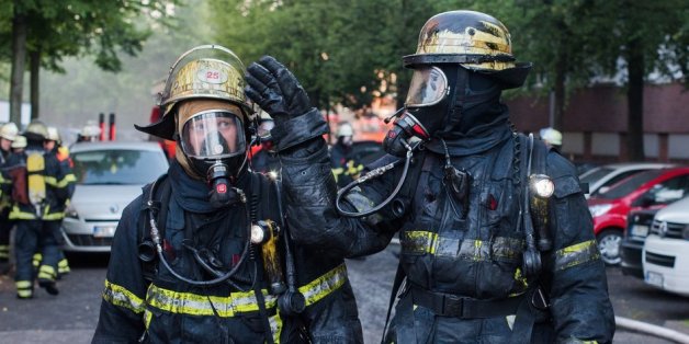 Explosion und Rauch verletzen mindestens 21 Menschen in Hamburg