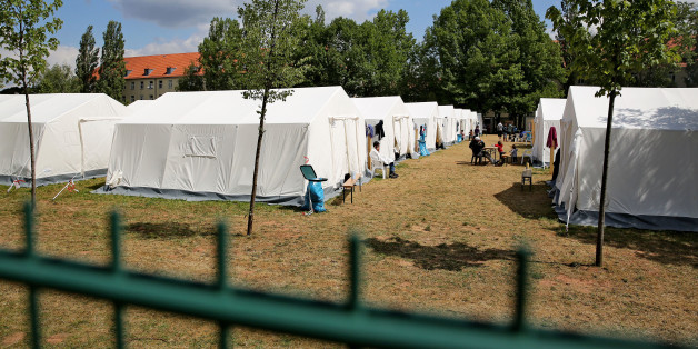 Hinweis: Das Bild zeigt NICHT die im Text erwähnte Flüchtlingsunterkunft in Mannheim. Zu sehen sind Zelte in der Erstaufnahmeeinrichtung Chemnitz