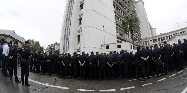 Octobre 2014, une manifestation sans précédent de policiers devant la présidence