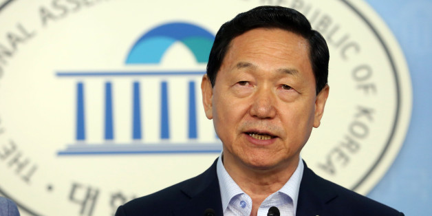 새정치민주연합 김상곤 혁신위원회 위원장이 9일 오전 국회 정론관에서 제7차 혁신안으로 '청년 혁신안'에 대해 발표하고 있다.