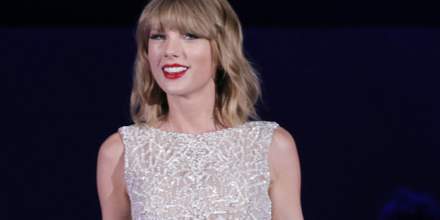 Taylor Swift liebt die High-Waist-Shorts. Kein Wunder, denn sie ist ein echter Figurenschmeichler
