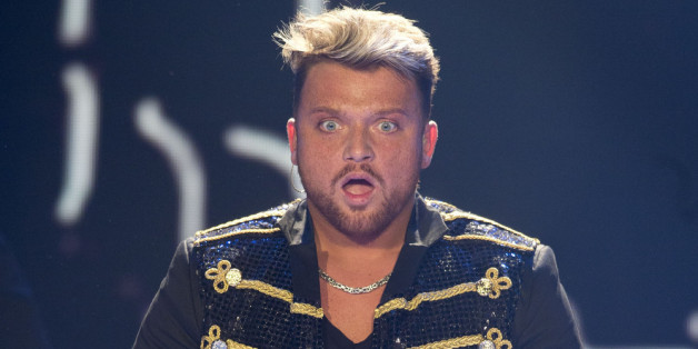 Huch! Menowin - hier bei der ersten "DSDS"-Mottoshow 2014 - ist zurück auf dem Bildschirm