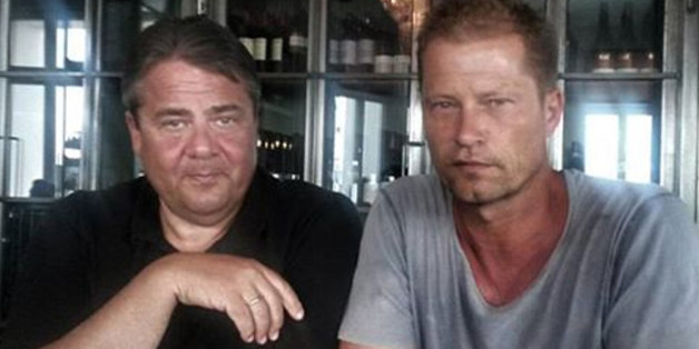 Til Schweiger (r.) und Sigmar Gabriel trafen sich, um über die Situation von Flüchtlingen zu sprechen